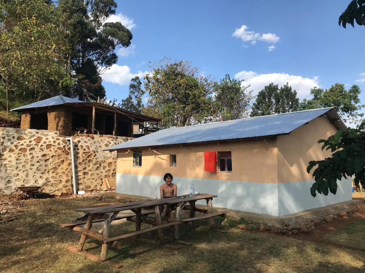 Апартаменты Sipi Backpackers Kapchorwa Экстерьер фото